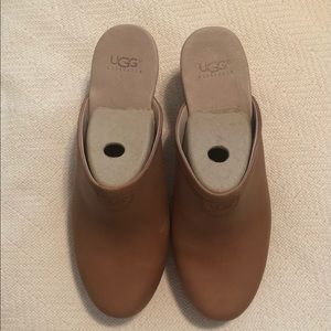Ugg Clogs